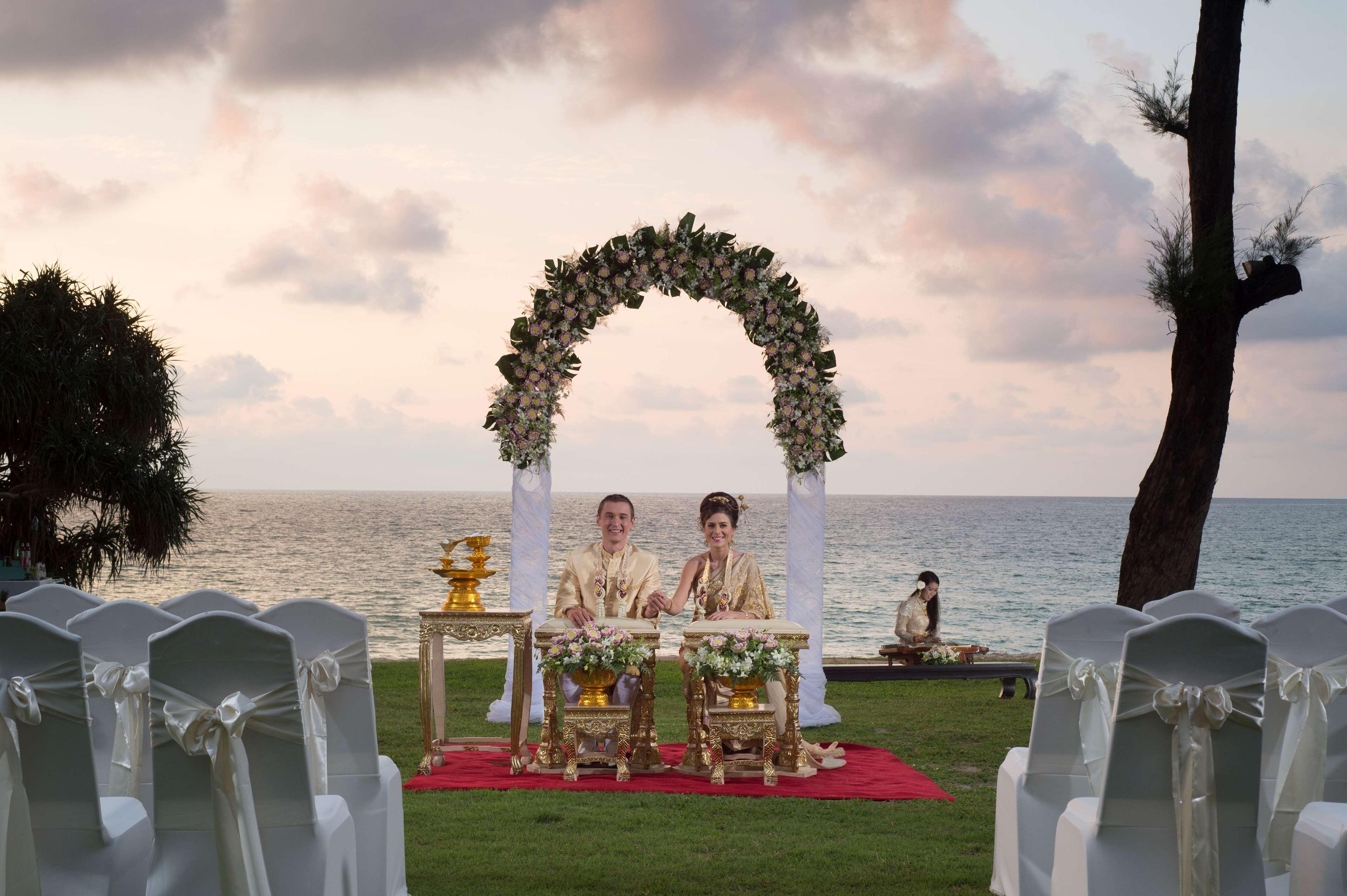 Dusit Thani Laguna Phuket Bãi biển Bang Tao Ngoại thất bức ảnh Thai wedding