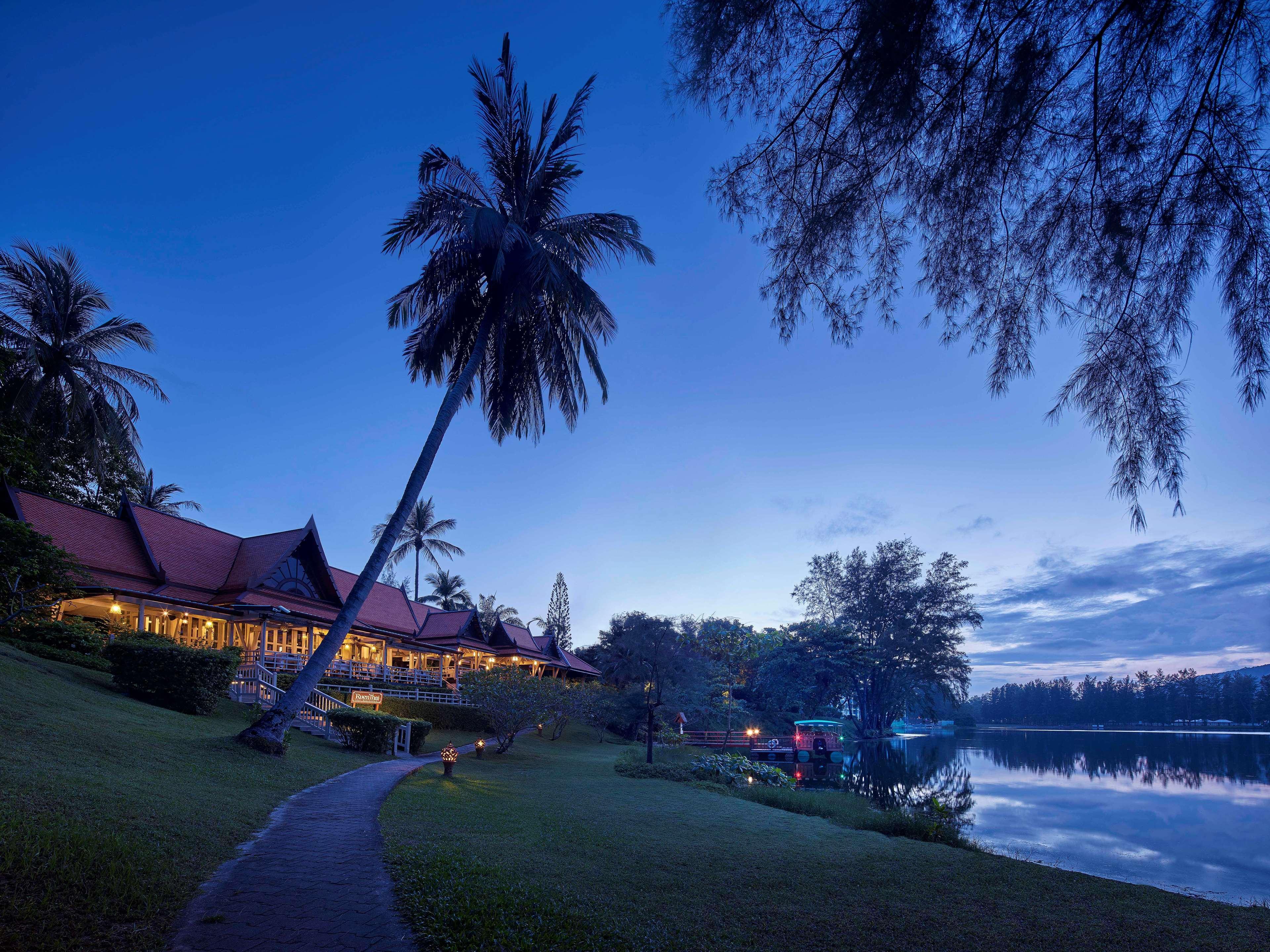 Dusit Thani Laguna Phuket Bãi biển Bang Tao Ngoại thất bức ảnh The E&O 88 Hotel
